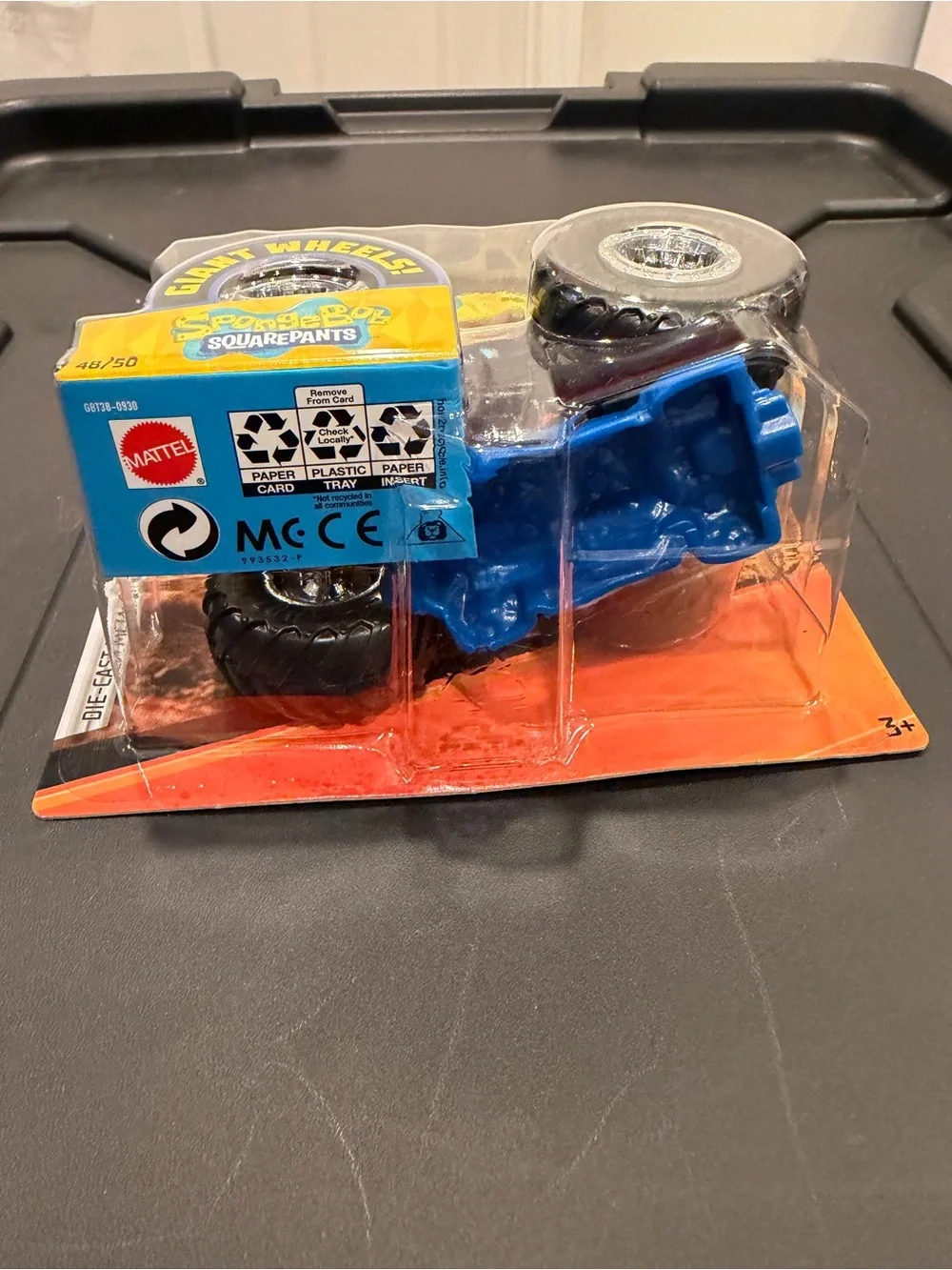 Hot Wheels Monster Trucks SpongeBob SquarePants Connect & Crash 2019 Edition NWT